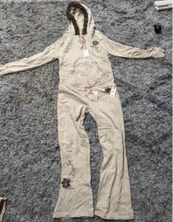 Cream Velour Tracksuit Set with Floral Embroidery