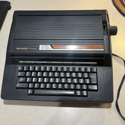 Sharp PA-3000 Electric Typewriter