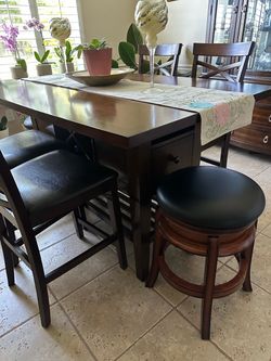 Beautiful dinning set