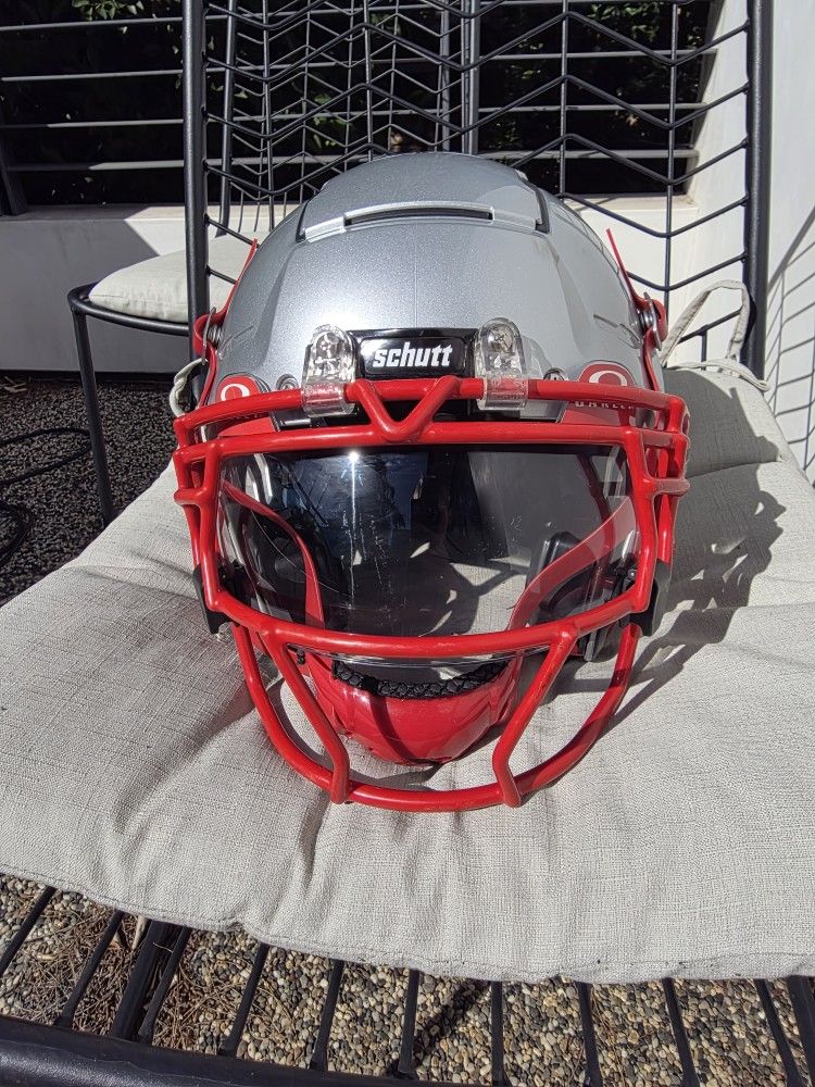 Youth F7 Lx1 With Custom Facemask, Chinstrap, And Visor