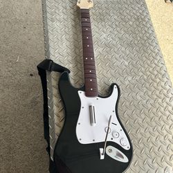 XBox One Rock Band 4 Wireless Guitar Fender Stratocaster Xbox One
