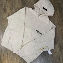 Essential Hoddie