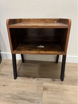 Nightstands/ side table