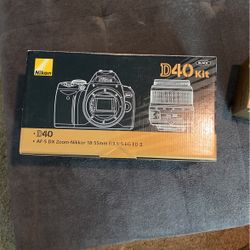 Nikon D40 Kit Black With Extras