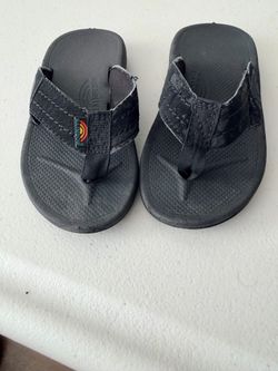 Rainbow Toddler Flip Flops – Size 7/8