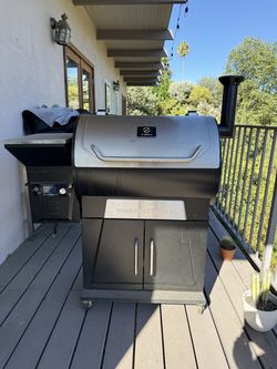 Z Grills 700 Series Wood Pellet Grill & Smoker + Cover, Pellets & Accessories