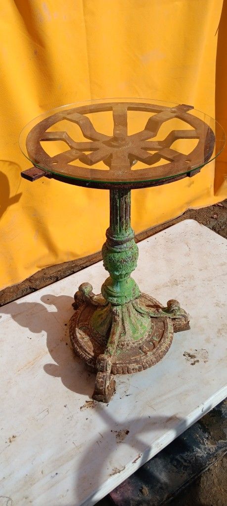 Antique From The Palm Springs House Of Suzanne Sommers