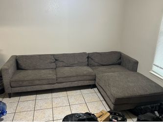 OBO- LARGE SECTIONAL COUCH ***NEED Gone asap!