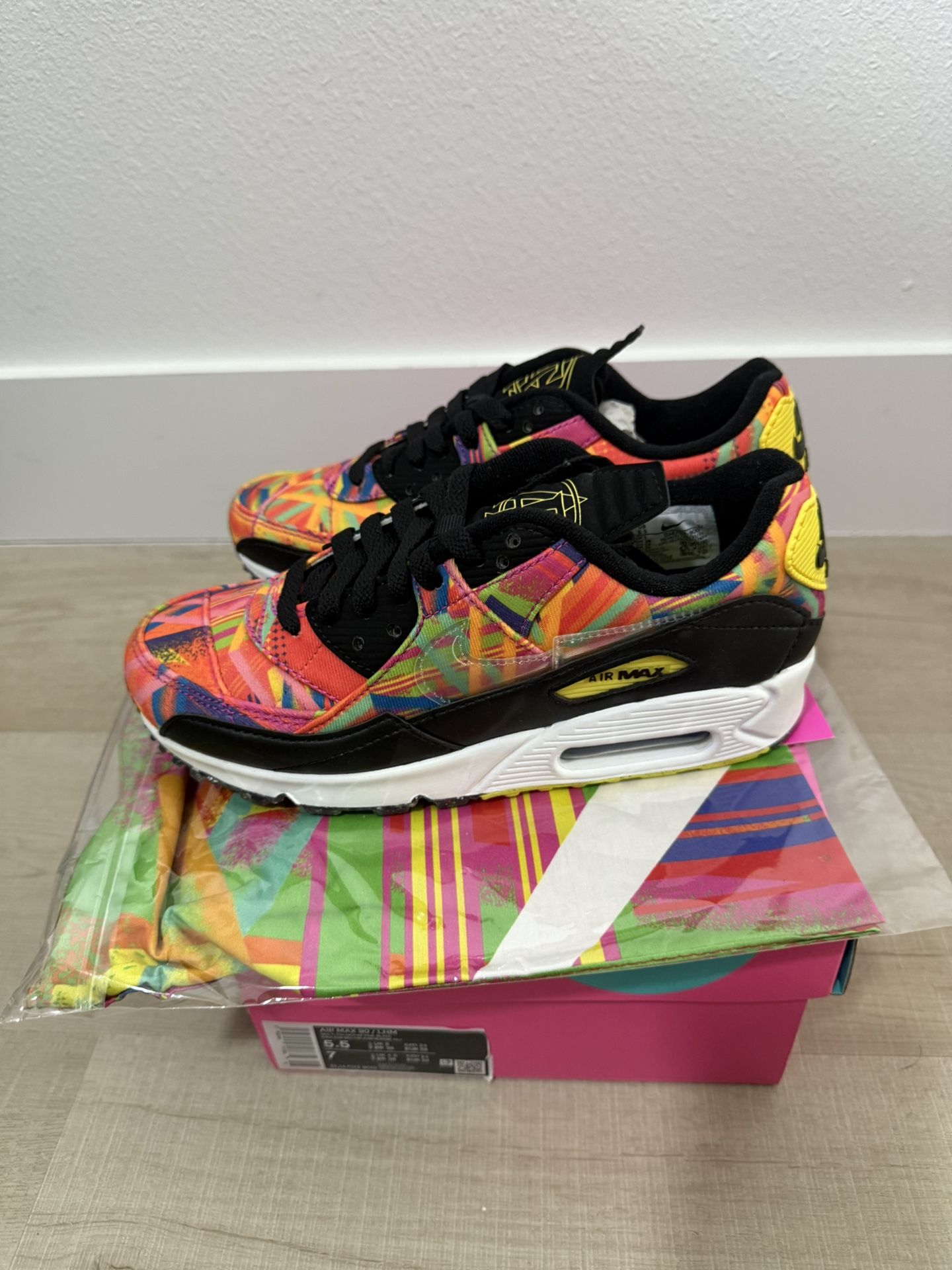 Nike Air Max Latino Heritage Month Familia Sz 5.5