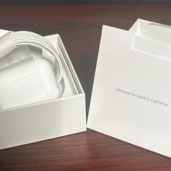 AppIe AirPods Pro 2nd Gen MagSafe Charging Case USB-C White