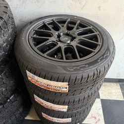 Vendo Rines 17 Con Llantas 215/55/R17 Pernos 5-114 Para Todo Tipo De Carro De 5 Virlos 