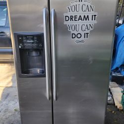 Precioso Refrigerador General Electric Side By Side Grande 33 Pulgadas De Ancho 21cuft Listo Para Usar Super Limpio Lo Tengo Conectado $250