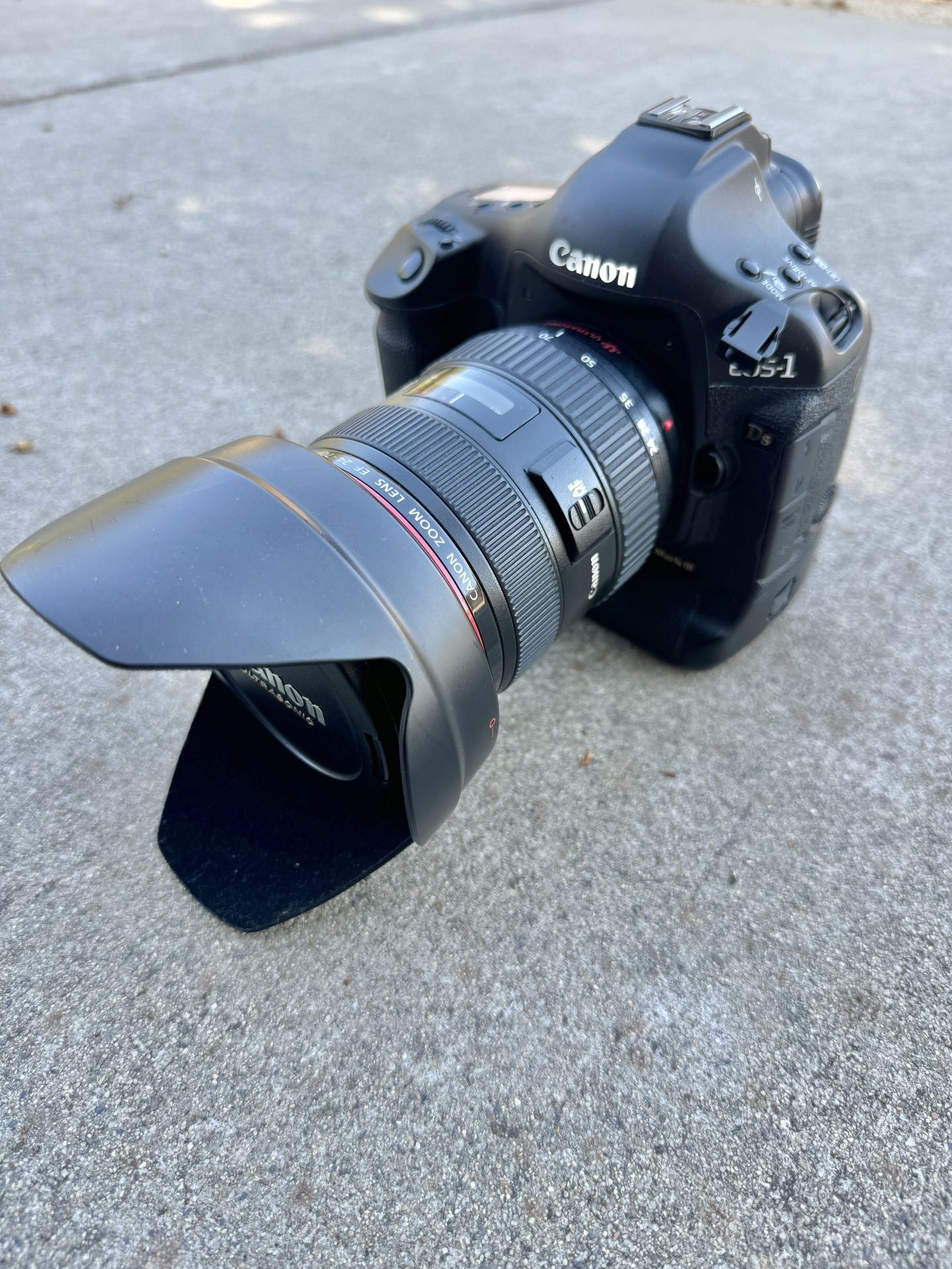 Canon 1Ds Mark III With Canon 24-70 F2.8 Lens