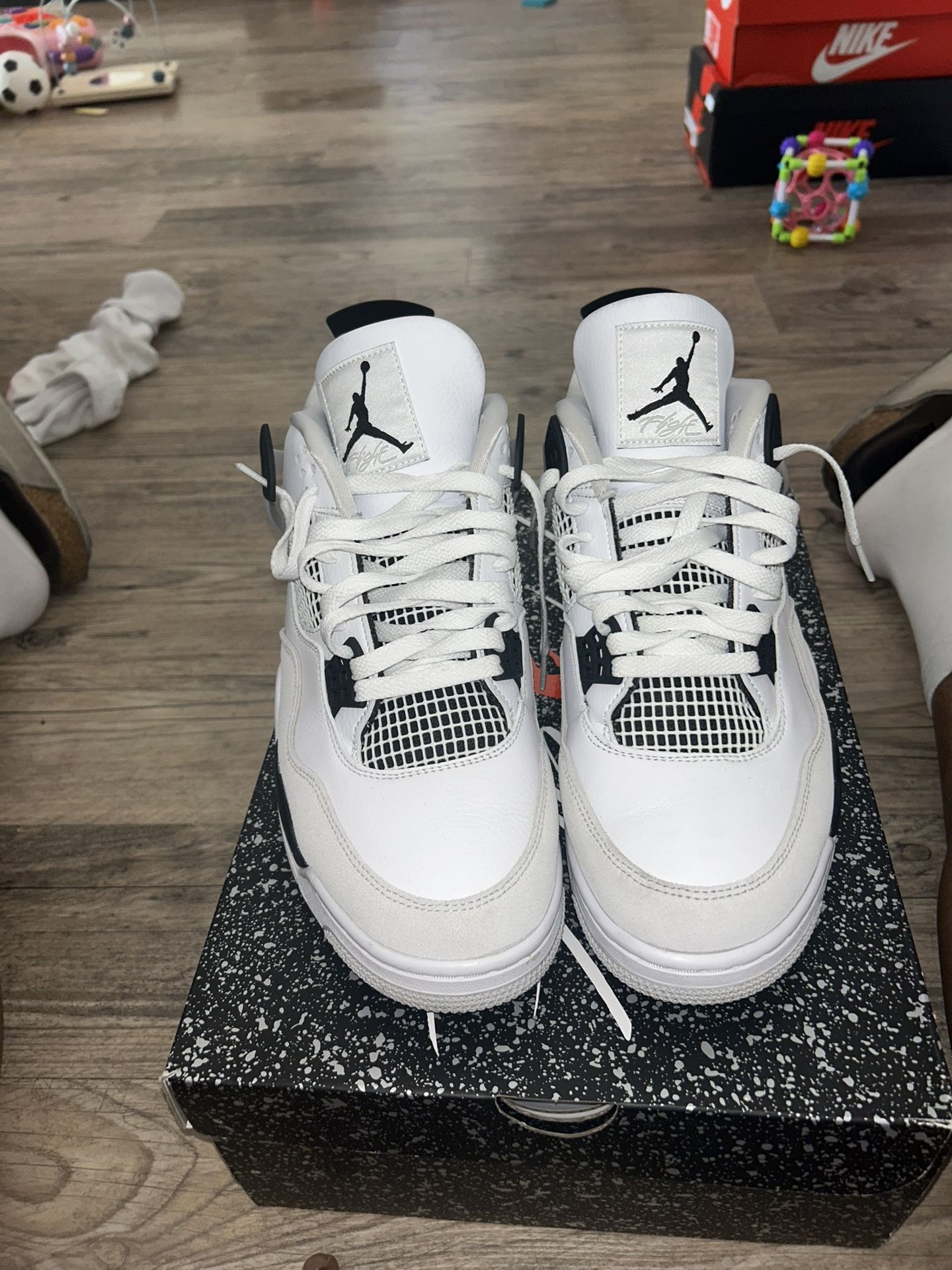 Air Jordan 4 Military Black