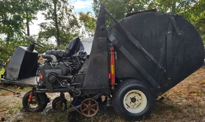 Smithco sweepstar 60" HD industrial machine - full hydraulics - Premium 25 H.p. kohler command PRO