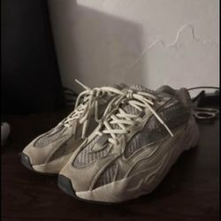 Yeezy Boost 700 V2 Static Reflective Size 8.5
