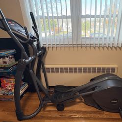 Smooth Fitness CE 3.2 Elliptical Trainer 