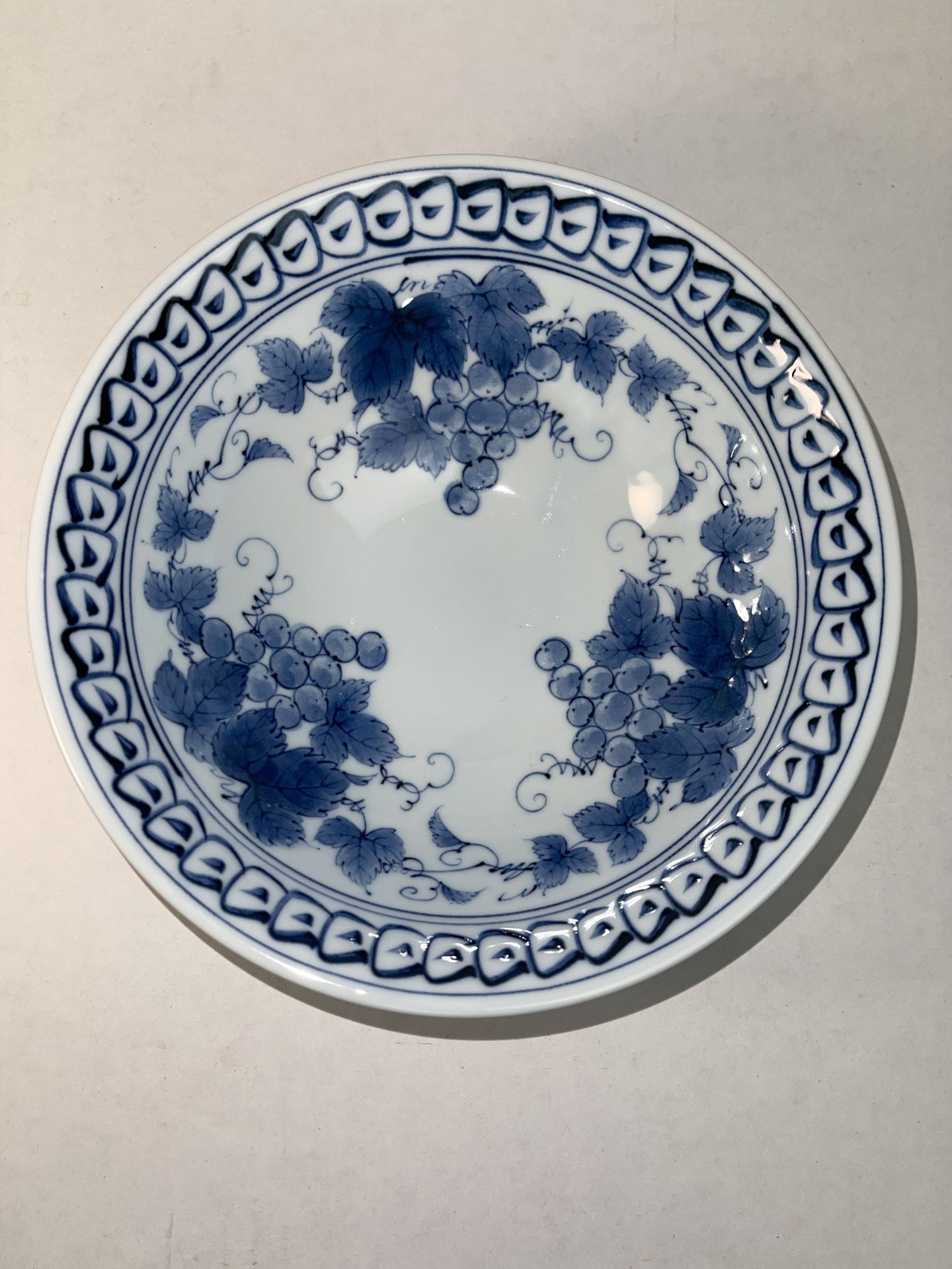 Oriental Japanese Porcelain 6” Blue White Grape Leaf Rice Bowel
