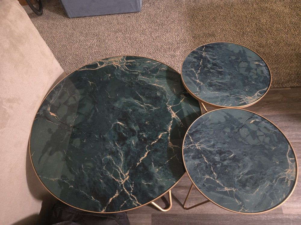 Table With Side Tables!