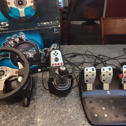 Logitech G25 Racing Wheel 