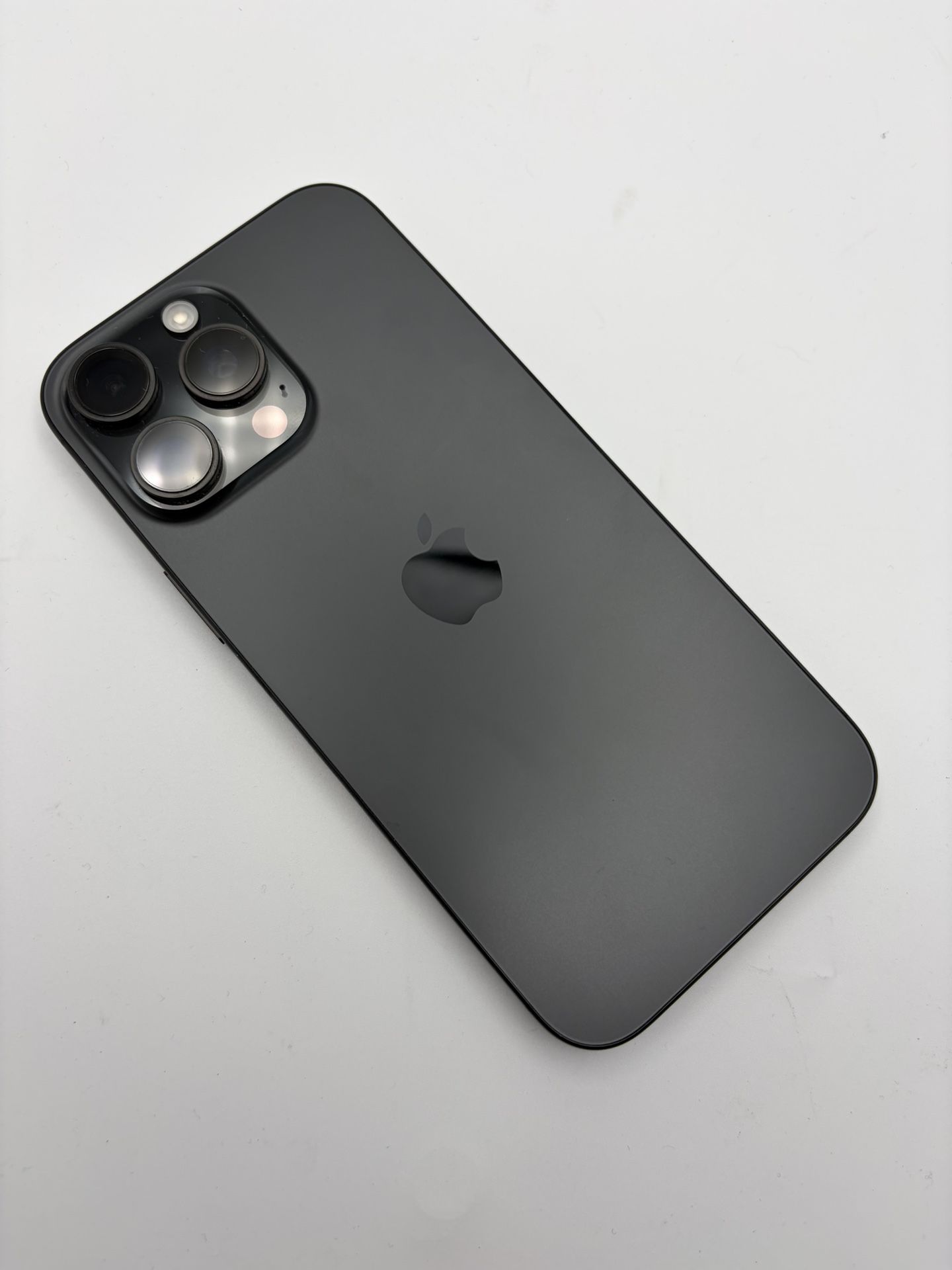 iPhone 16 pro max 256 space black Att Not Paid Off