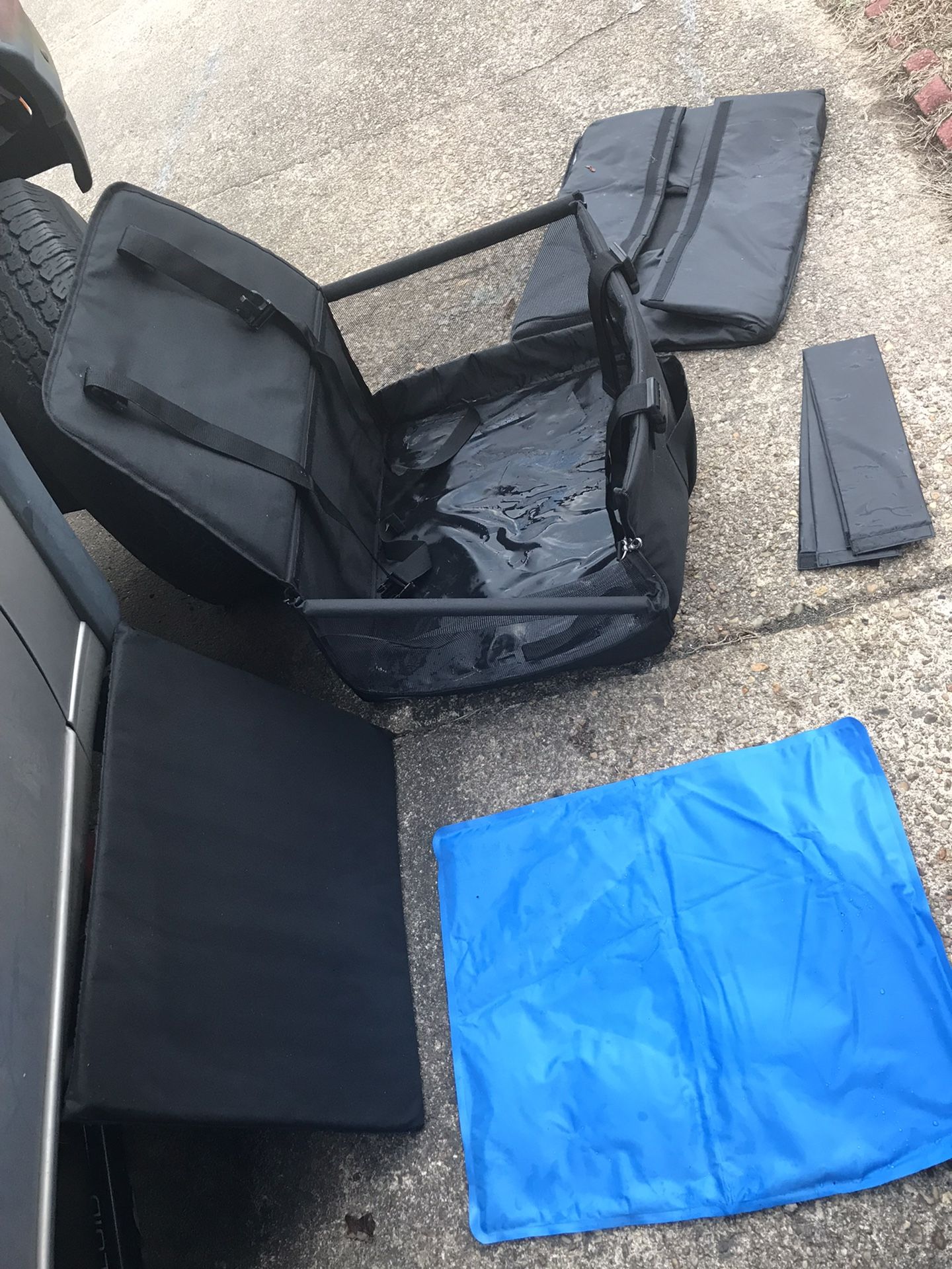 New Universal Pet Car Seat With Accessories And Paperwork Only $45 Firm