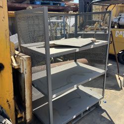TRI-LEVEL INDUSTRIAL METAL CARTS
