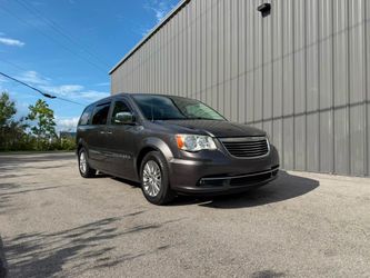 2015 Chrysler Town & Country