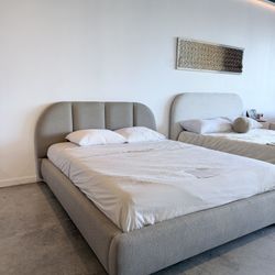     Contemporary Upholstered Bed – Modern Style/    Queen / King Available