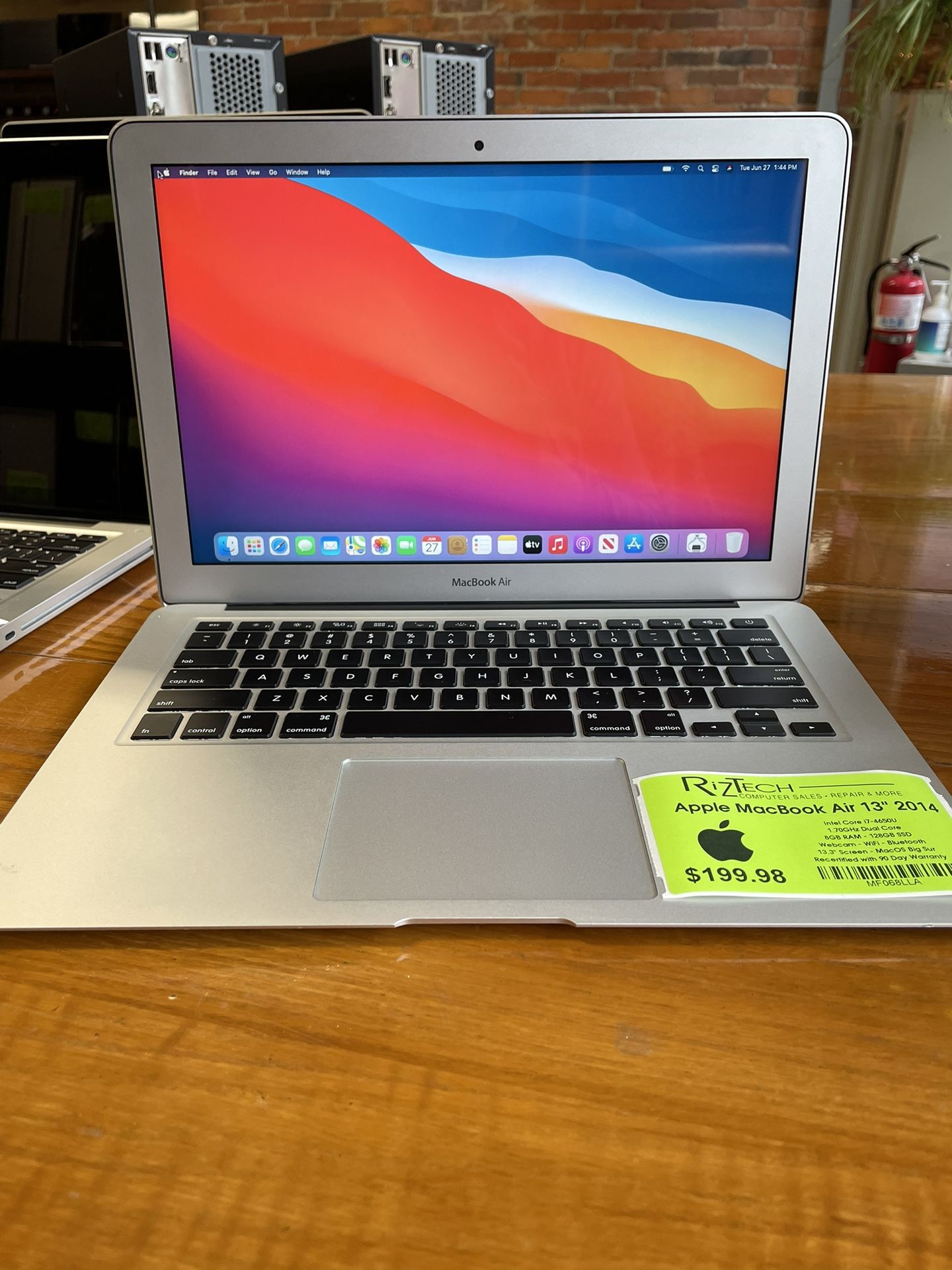 Apple MacBook Air 13" 2014 Intel Core i7-4650U 1.70GHz Dual Core 8GB RAM 128GB SSD