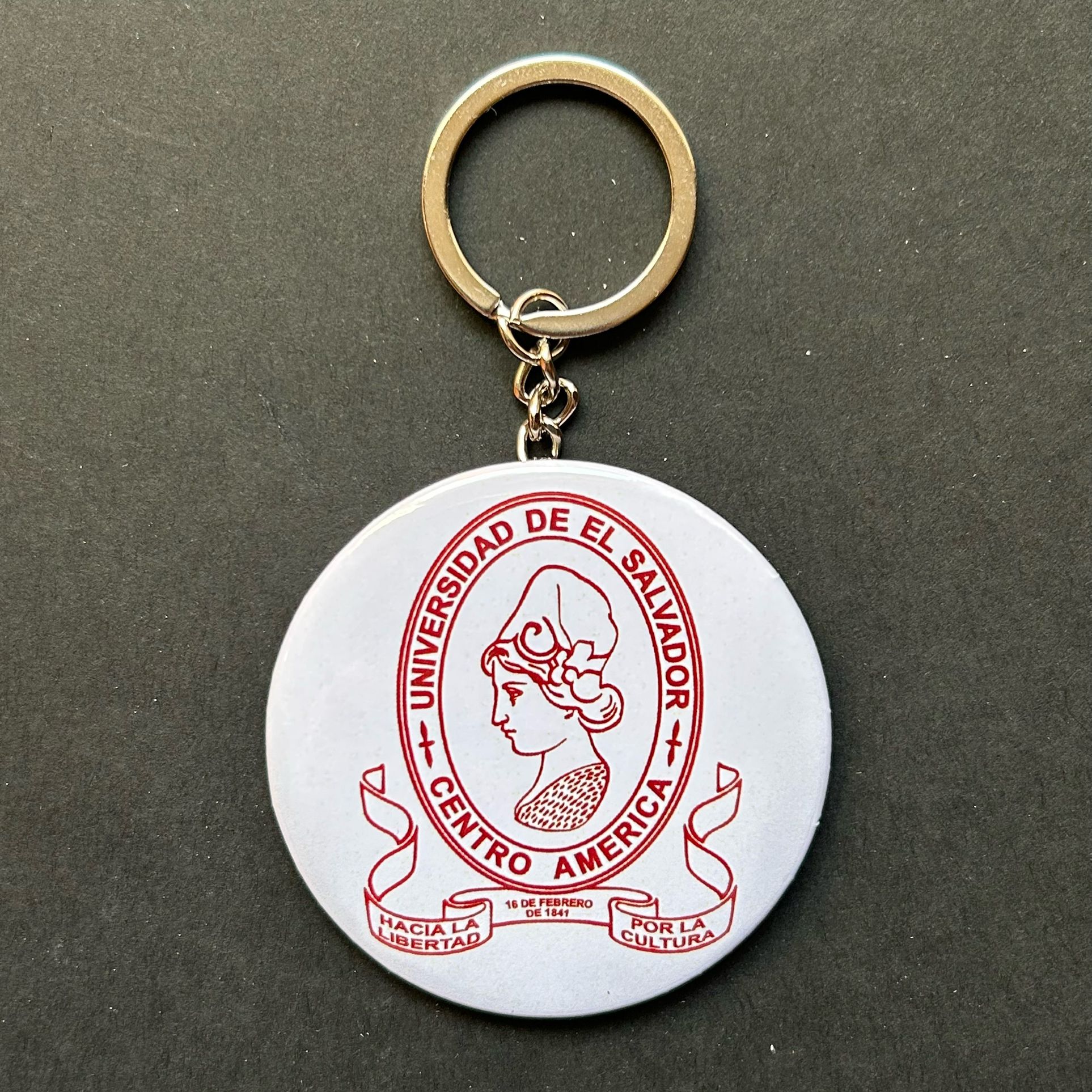 Universidad De El Salvador UES Llavero keychain