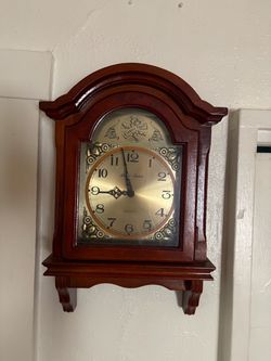 Dual Dakota Quartz Wall Clock Cherry Wood