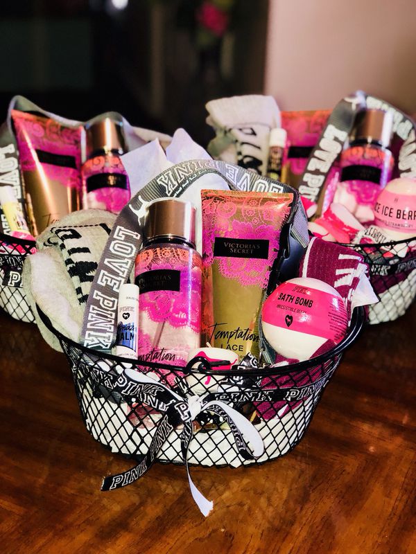 LARGE Victoria’s Secret Pink Christmas gift basket for