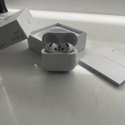 Airpod 4 Active Noise Cancellation