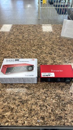 Music gear Focusrite Scarlett 2i2