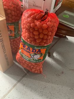 Fresh Walnuts in-shelve