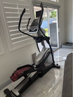 ProForm Endurance 720 E elliptical in great condition. Works perfectly with no issues. Smooth, quiet ride and great for home workouts.