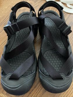 Néw Black Keen Zerraport II women’s Sandals size 8.5