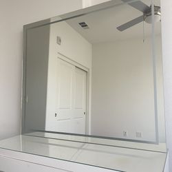Vanity mirror w/ LED -Like NEW 