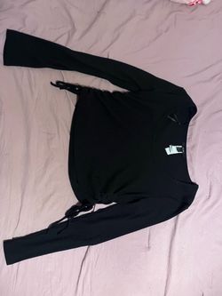 Forever21, Black long sleeve cropped shirt, size L