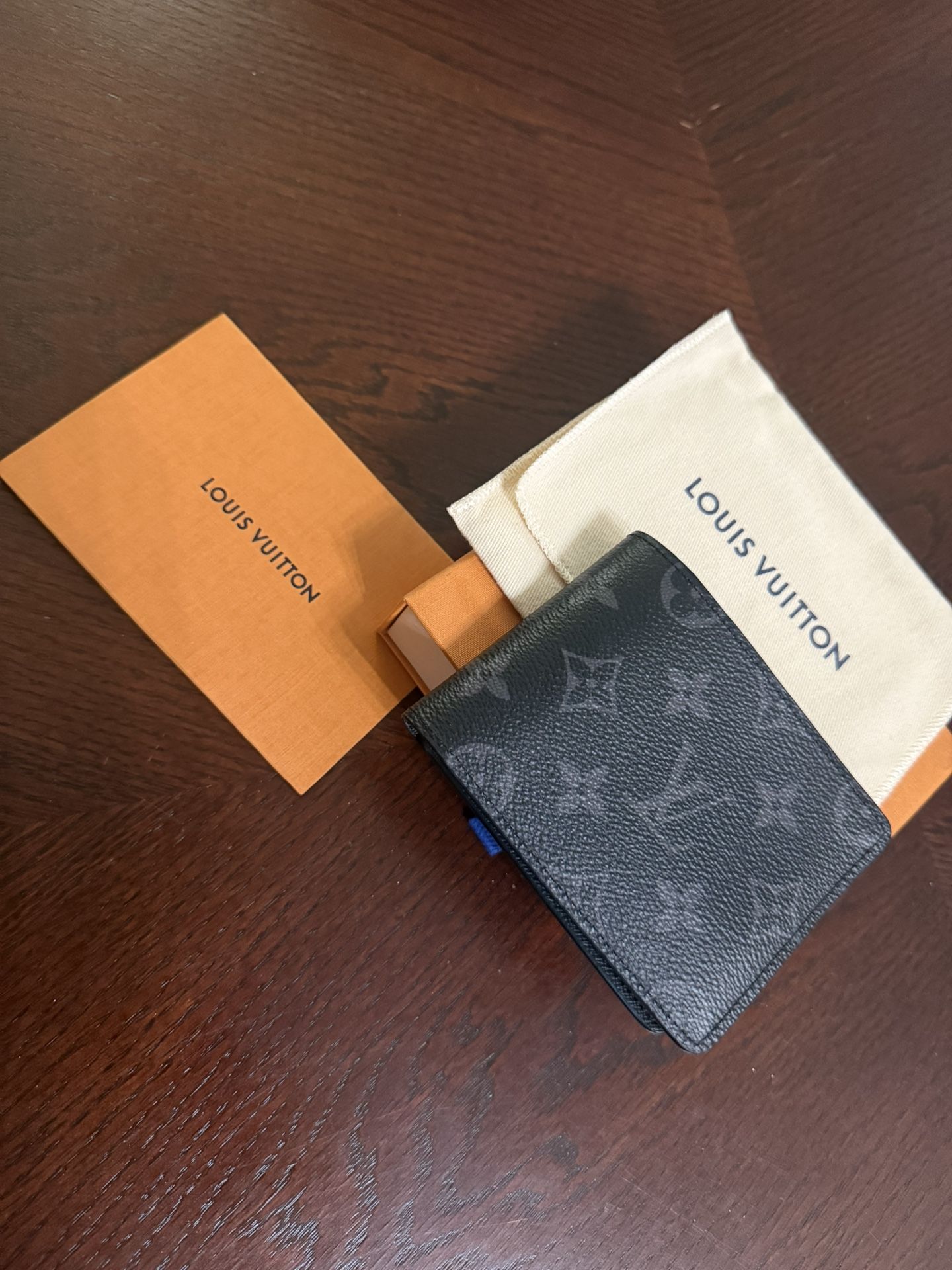 Louis Vuitton Men’s Wallet