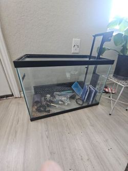 30 gallon aquarium and acessories