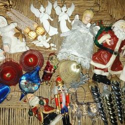 Lot of 25 Vintage Christmas Tree Ornaments 