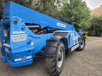 Genie GTH-844 (Reach Forklift / Telehandler)