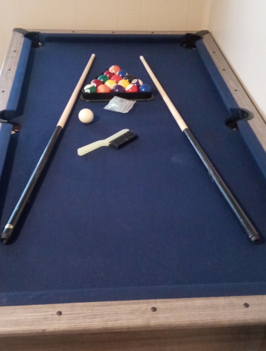 5 Ft Pool Table