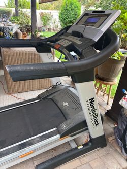 Nordic track commercial treadmill