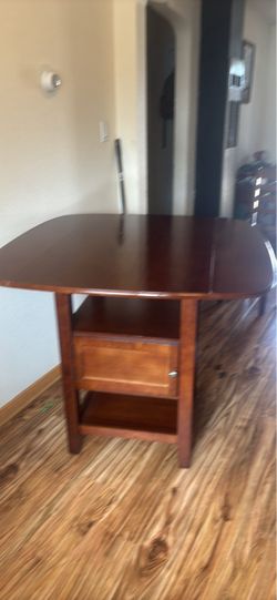 Kitchen table