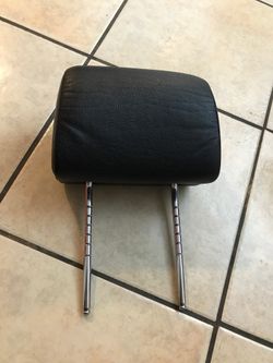 e38 headrest rear