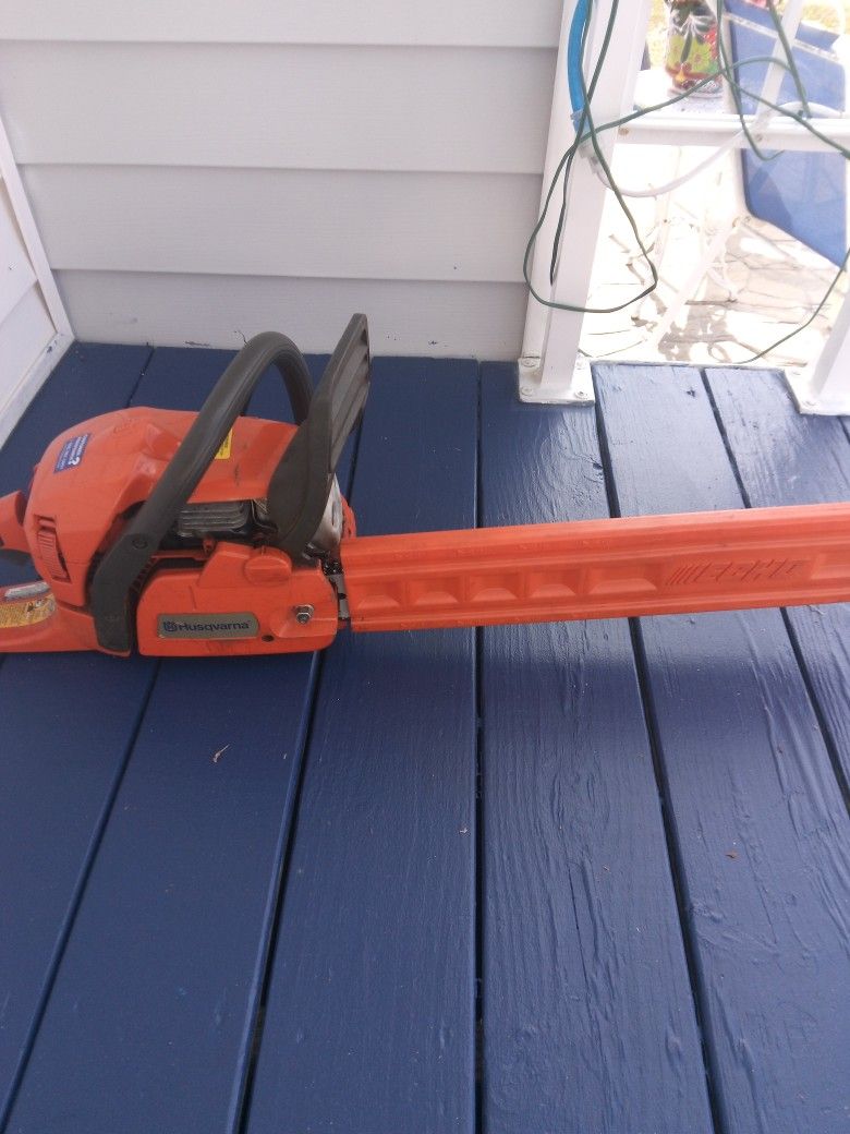 Husqvarna 450 E Chainsaw . 20" Bar