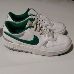 NIKE GAMMA FORCE WHITE MALACHITE LT SMOKE GREY WOMEN'S SIZE 8.5 $20.00